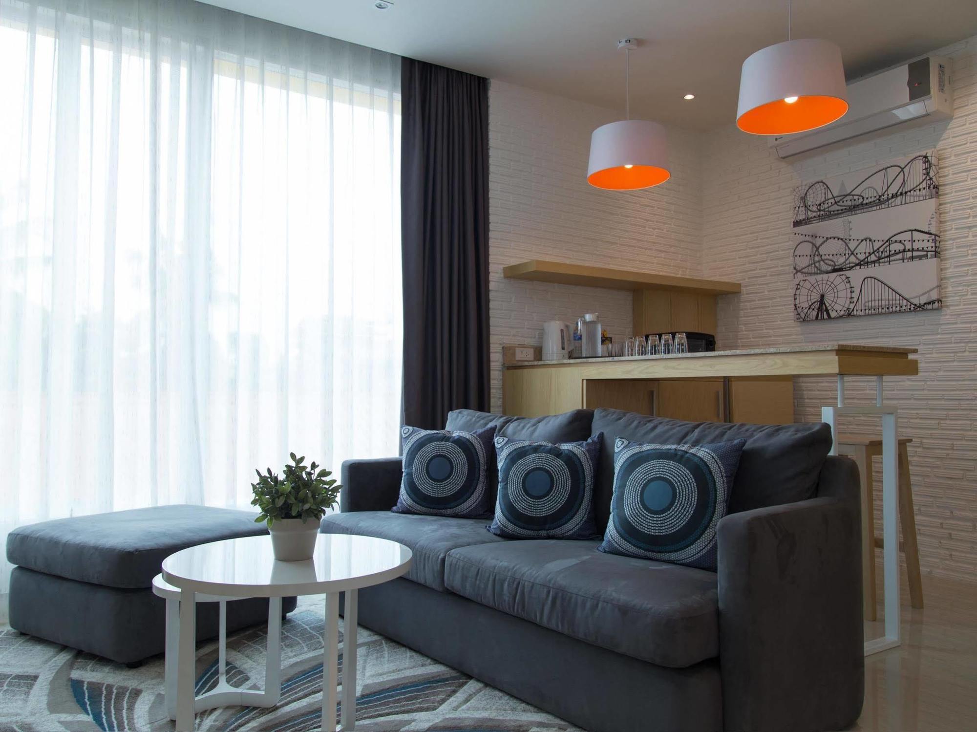 The Bliss Ubon Hotel Убон Ратчатани Екстериор снимка