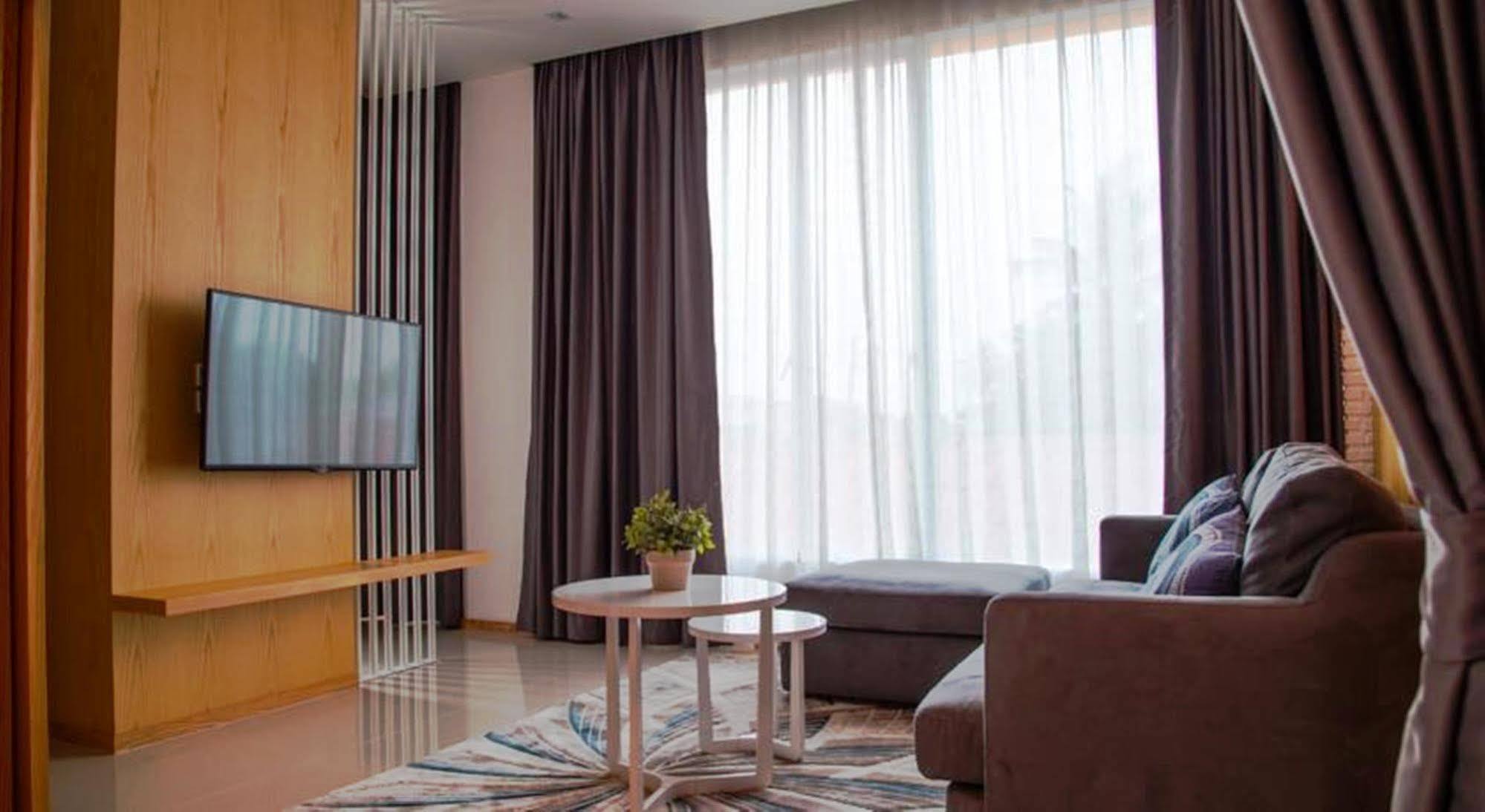 The Bliss Ubon Hotel Убон Ратчатани Екстериор снимка