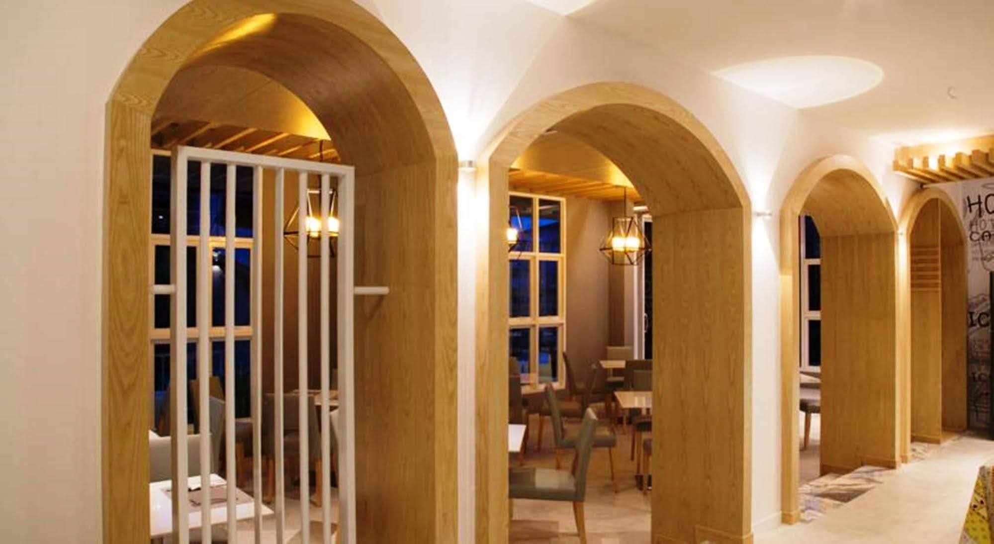 The Bliss Ubon Hotel Убон Ратчатани Екстериор снимка