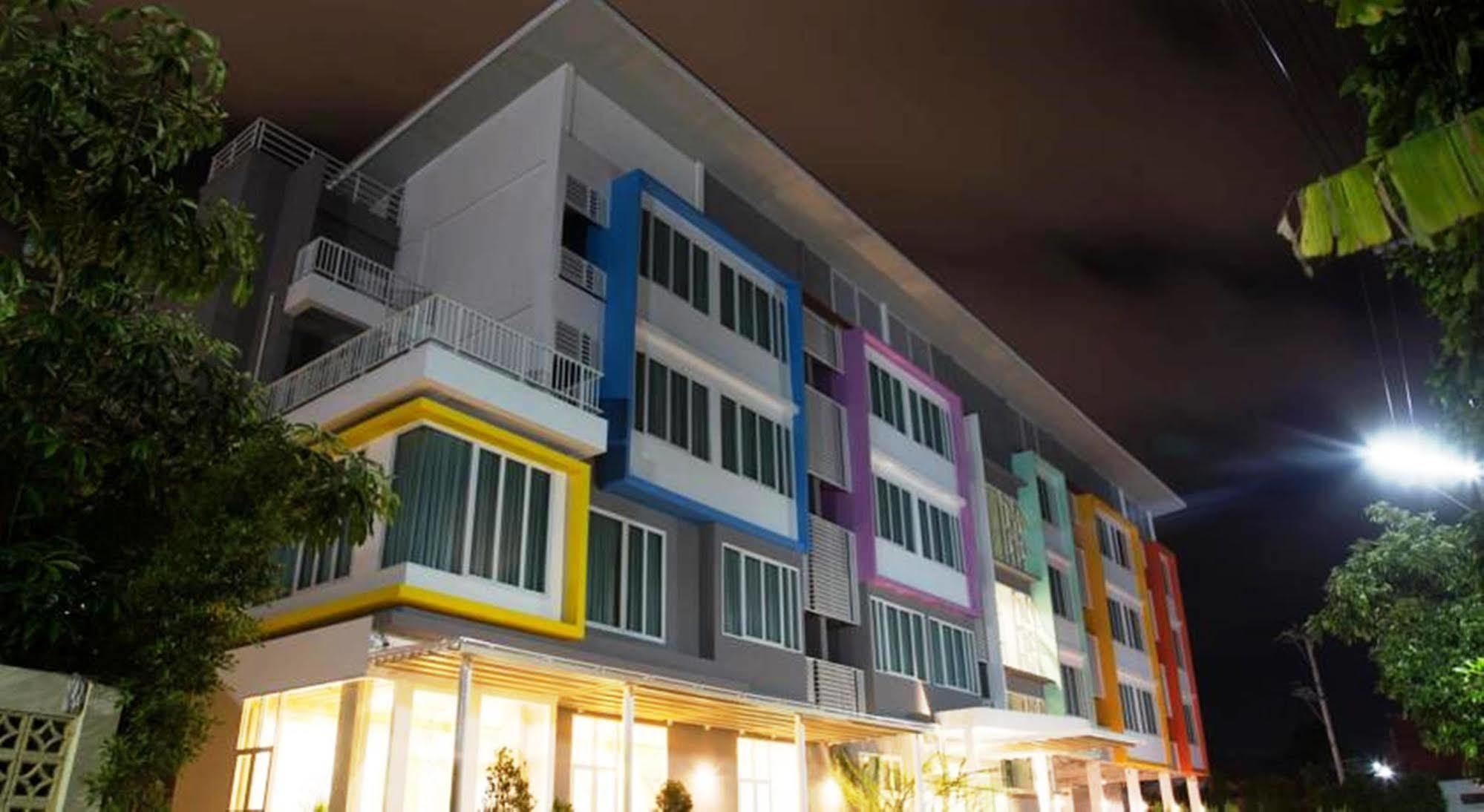The Bliss Ubon Hotel Убон Ратчатани Екстериор снимка